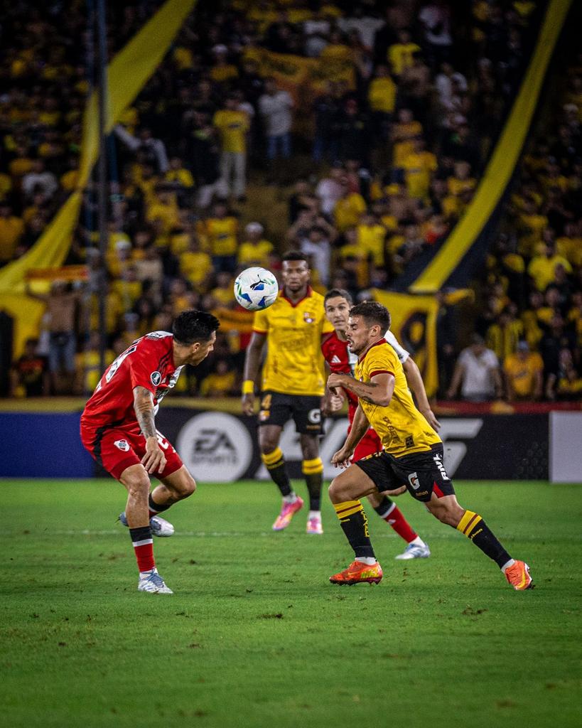 Barcelona SC vs. River Plate.