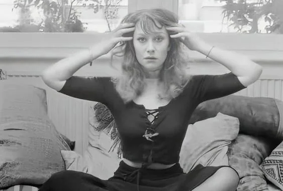 Helen Mirren: Beautiful photos of the young Hollywood icon historydefined.net/helen-mirren-p…