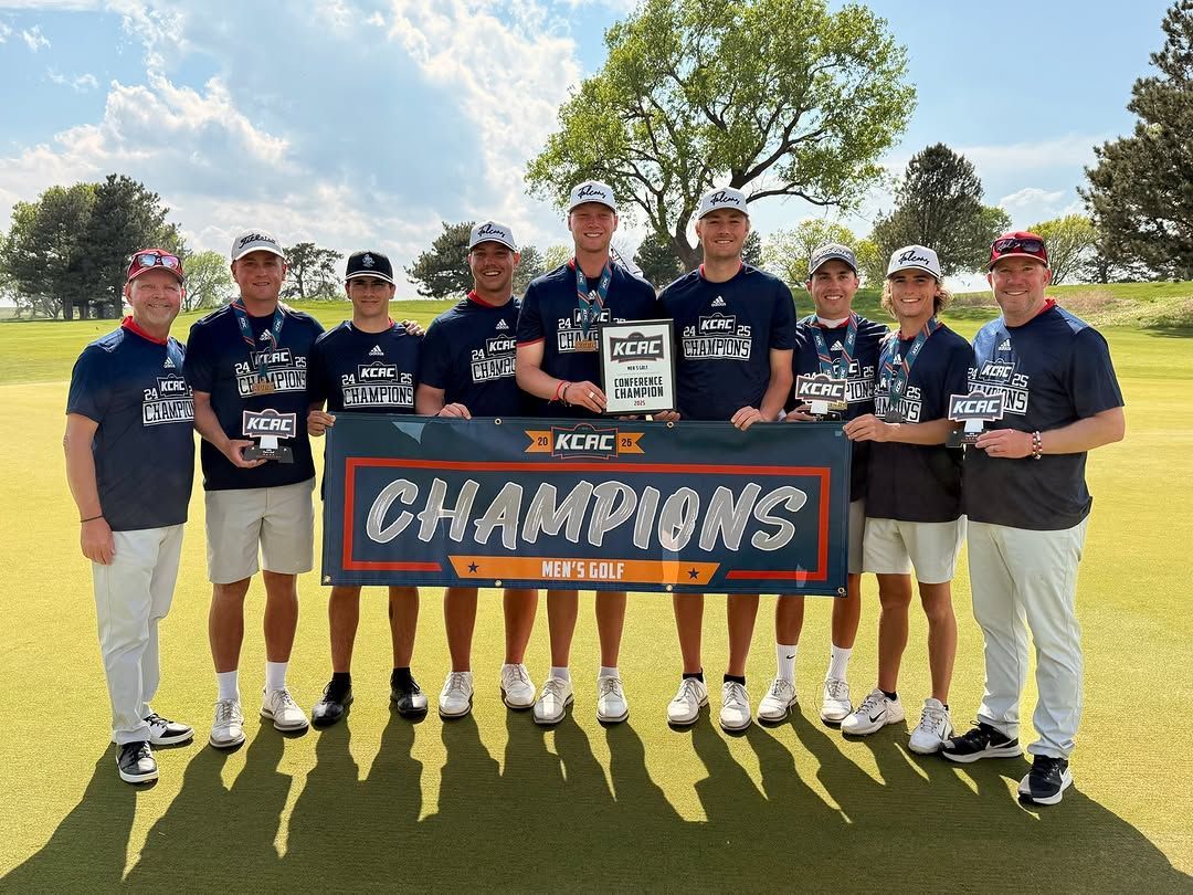 UniversityGolf1's tweet photo. ¡El equipo de golf de Friends University retuvo la Falcon Cup por segundo año consecutivo con un total de (-6) 🏆 Tomas Vazquez brilló con un sólido (-2), jugando un papel clave en la victoria ⛳ ¡Próxima parada, el KCAC Championship! 
#Golf #FalconCup #FriendsUniversity #Golf https://t.co/h9Ixf5JIEW