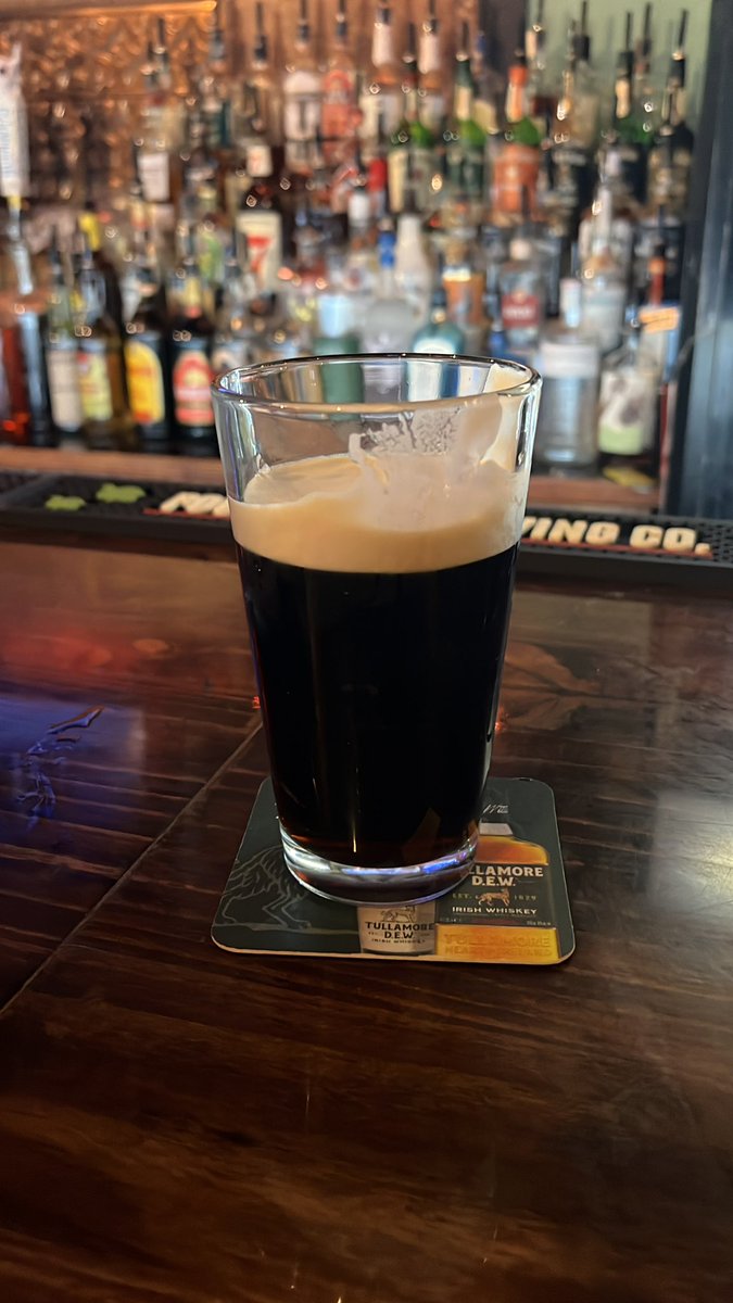 pounder8939's tweet photo. “You can’t drink for the 15th day in a row!” Shouts the left. Fuck you, we are ripping shit in the irish pub today boys #LANK https://t.co/sEJK7ehFf2