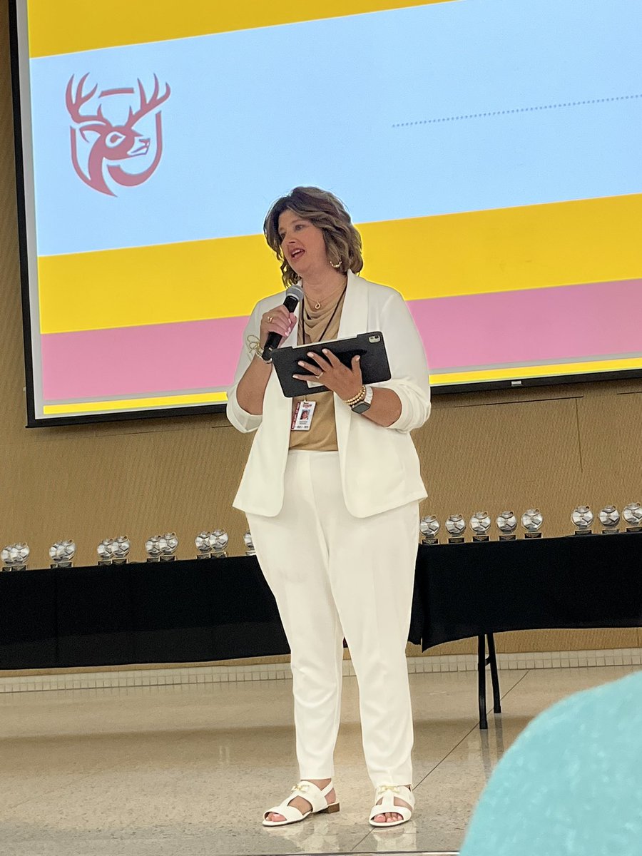 Thanks Deer Park HS South for an evening of celebrating AVID senior success and the teachers who inspire them to greatness. The Beacon of Light is a recognition bestowed by seniors to the educators who made a difference. It sure sharpens my AVID saw. <a href="/AVID4College/">AVID</a> <a href="/DPISD_South/">South Campus</a>