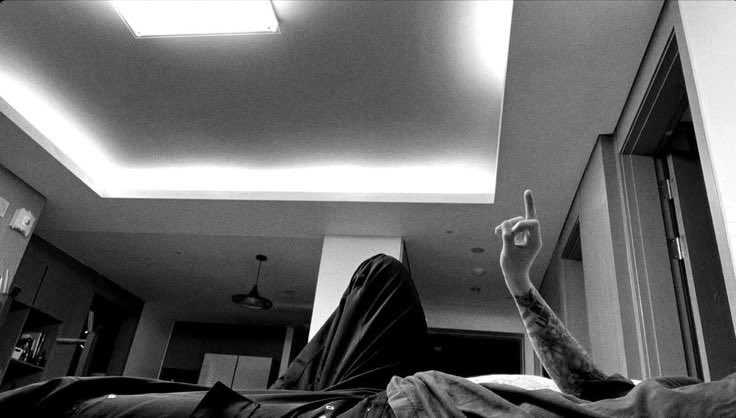 𝐀𝐑. tweet media