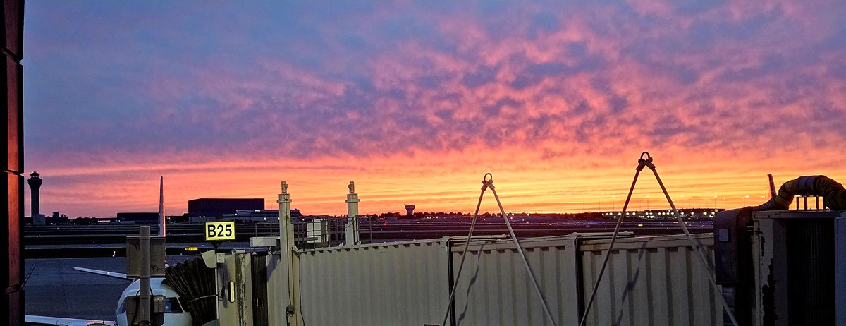 Last flight of the night! Beautiful sunset in Dallas.