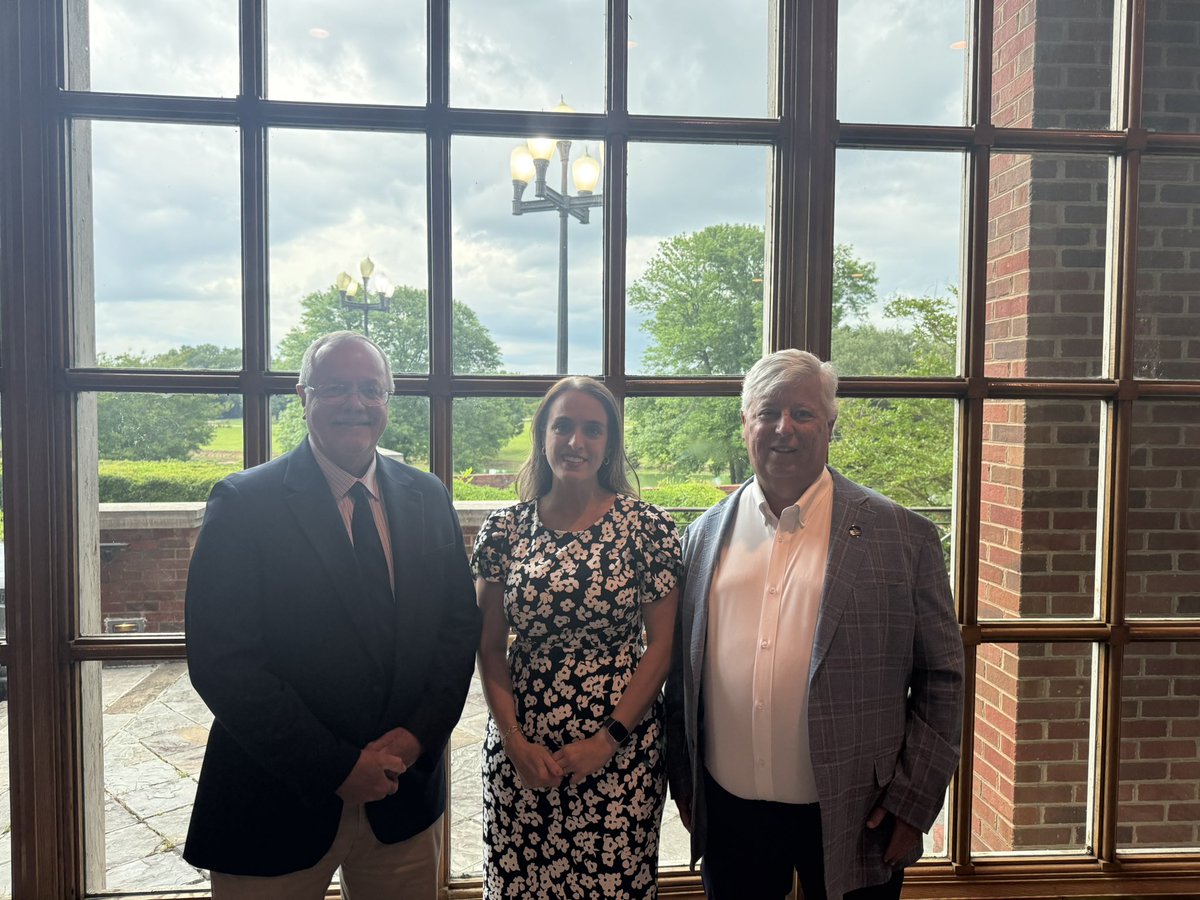 TimWebb63's tweet image. What an honor to get to attend the Alabama Teacher of the Year ceremony last night in Montgomery! Congratulations to our Mrs. Angela Kirby, District 1 Elementary Teacher of the Year!