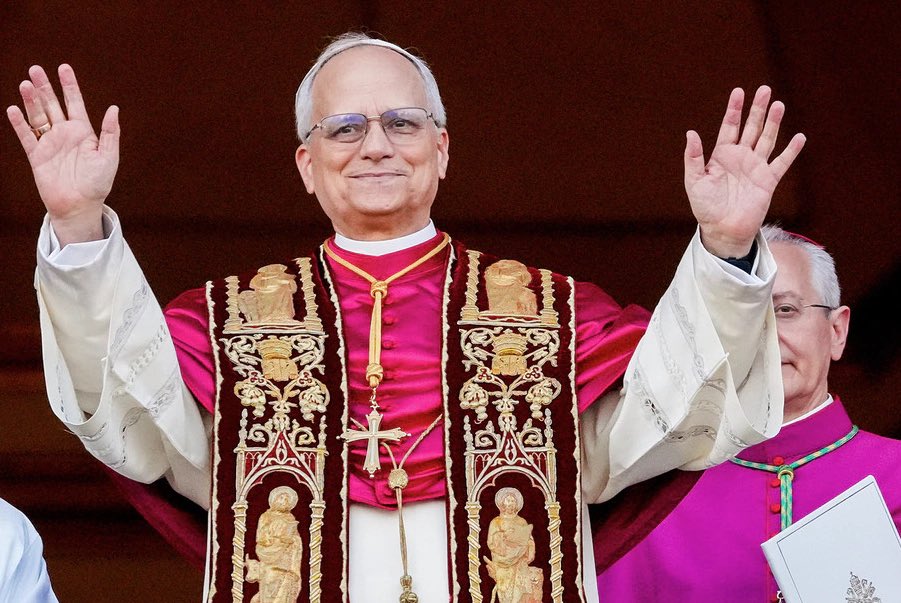 Desde la Provincia de Buenos Aires felicitamos y enviamos un cálido saludo al nuevo Papa, León XIV.

Que la paz entre los pueblos y los valores de solidaridad y justicia social que Francisco profesaba sigan guiando a la Iglesia en esta nueva etapa.