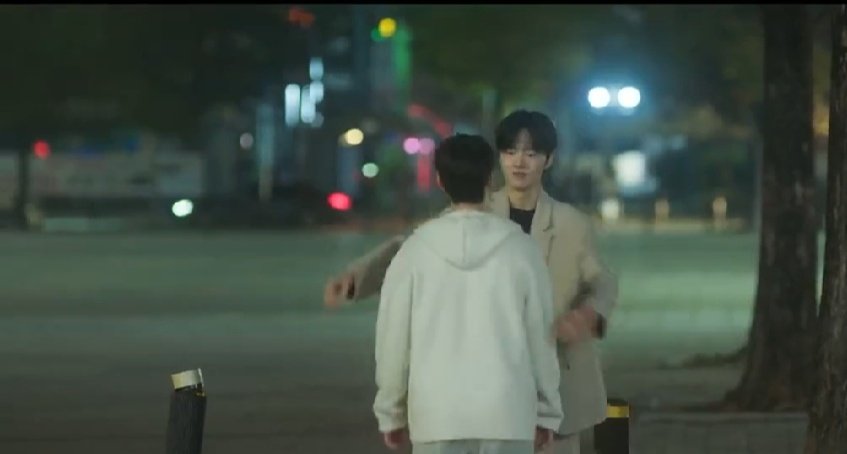 dearbubble7's tweet photo. he's like a big clingy baby😭
#BusinessAsUsual #을의연애 #BusinessAsUsualEp6 https://t.co/ThknihJgCW