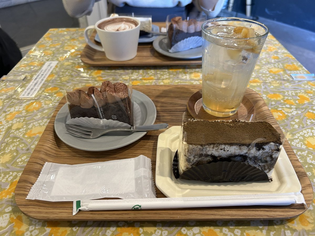 初めてきなちゃんと会って沢山お話できた日
- ̗̀👏🏻 ̖́‐住んでるところも近いしまた会えたらいいな〜！
投稿かなり遅くなっちゃった😭