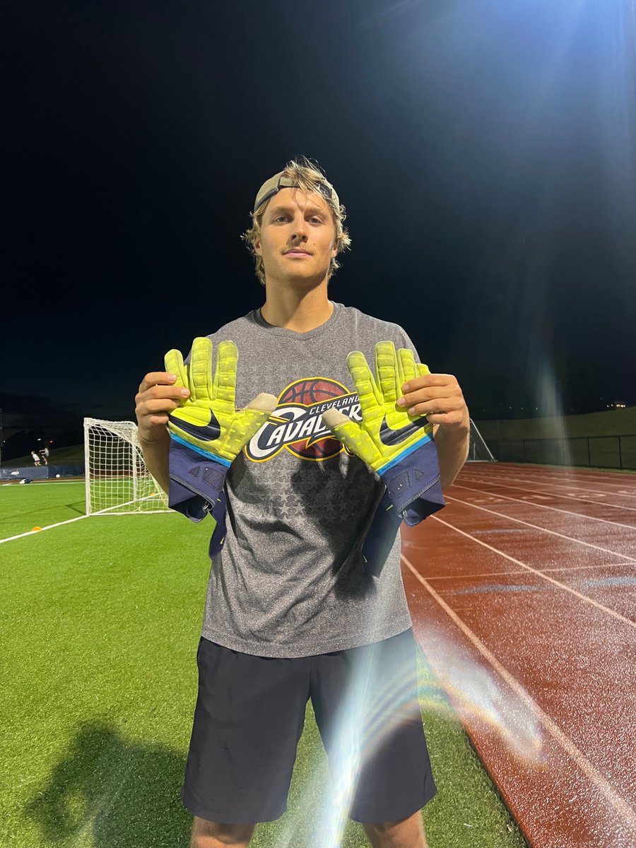 Mr. Chomper with his second clean sheet in two weeks for Cheeky F.C. Man’s a brick wall in boots back there.