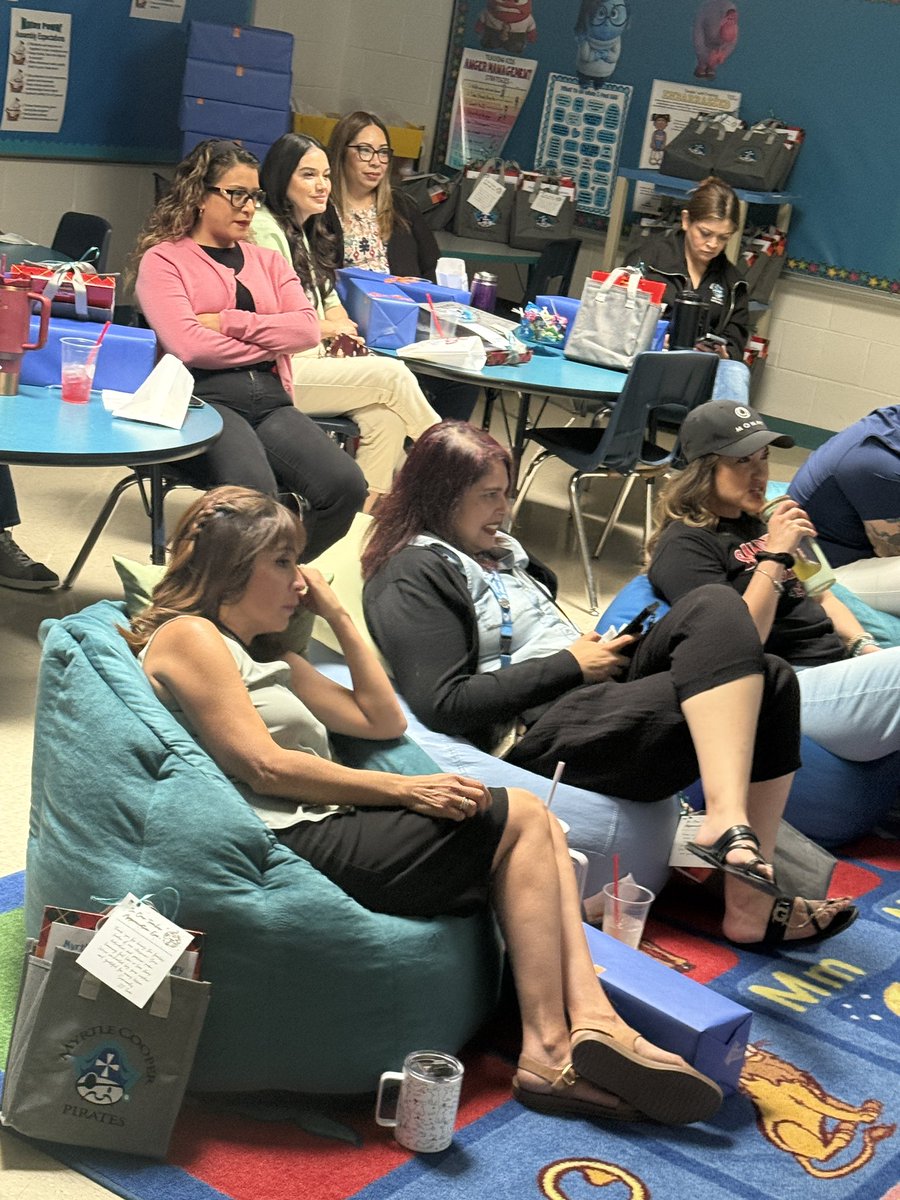 emccarthy11479's tweet photo. A nice break for our wonderful teachers today @NoraMacias_MCE !! Movie and snacks on the ship! Thank you Pirates for all you do! #ALLIN #TeamSISD https://t.co/q0YE3oWawg