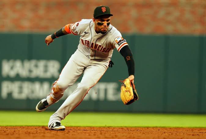 Beisbolpuro (@beisbolpuro) on Twitter photo REFUERZOS A TECOLOTES
El infielder cubano Dayán Viciedo y el infielder panameño Johan Camargo se incorporan como nuevos refuerzos de los <a href="/LaredosTecos/">Tecos de los Dos Laredos</a>.
Viciedo llega al beisbol mexicano tras tres campañas en Grandes Ligas y nueve temporadas en la pelota de Japón, mientras que REFUERZOS A TECOLOTES
El infielder cubano Dayán Viciedo y el infielder panameño Johan Camargo se incorporan como nuevos refuerzos de los <a href="/LaredosTecos/">Tecos de los Dos Laredos</a>.
Viciedo llega al beisbol mexicano tras tres campañas en Grandes Ligas y nueve temporadas en la pelota de Japón, mientras que