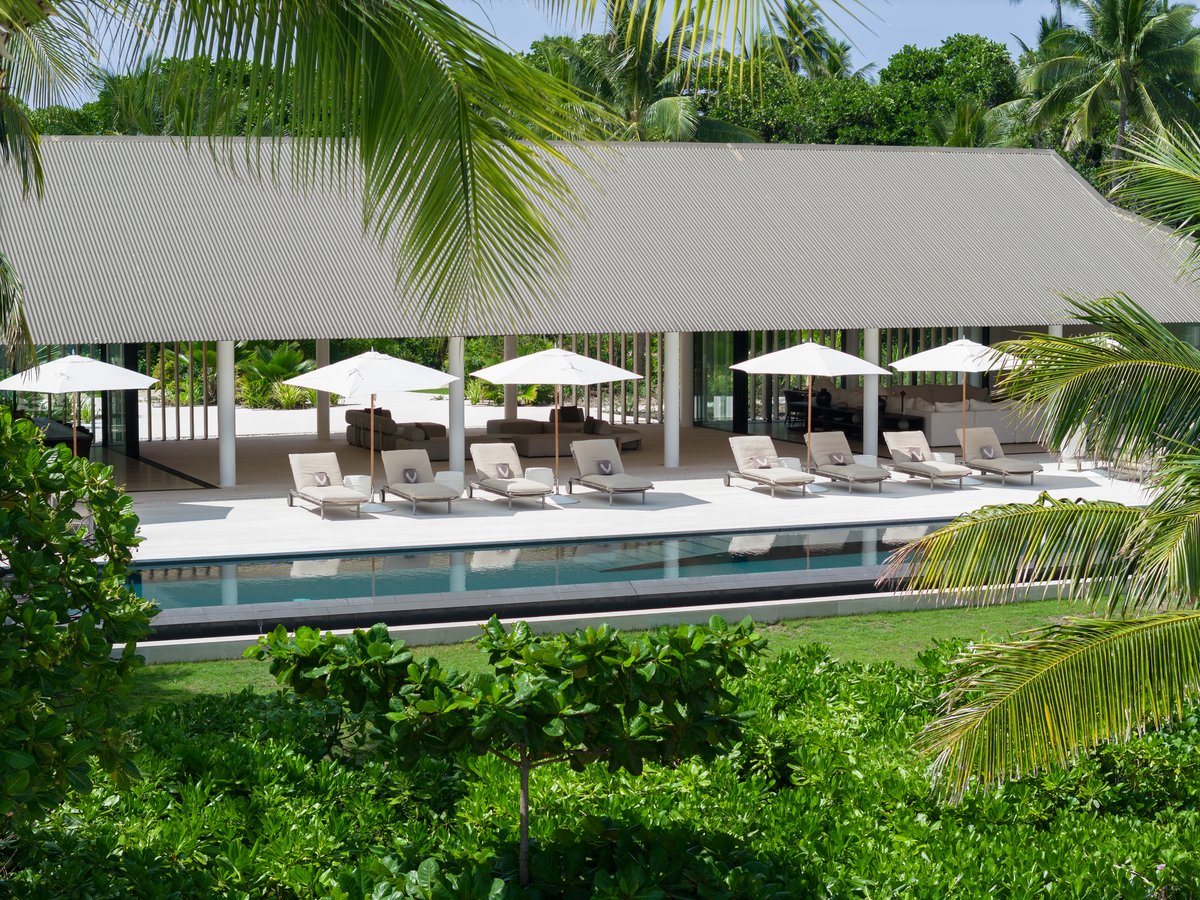 This is your midday wake-up call at The Reef House. 

Heavenly holiday sleep-ins. The best. 

#Fiji #LuxuryEscapes #LuxuryVacations #PrivateIsland #WakeUpToThis #VomoLife