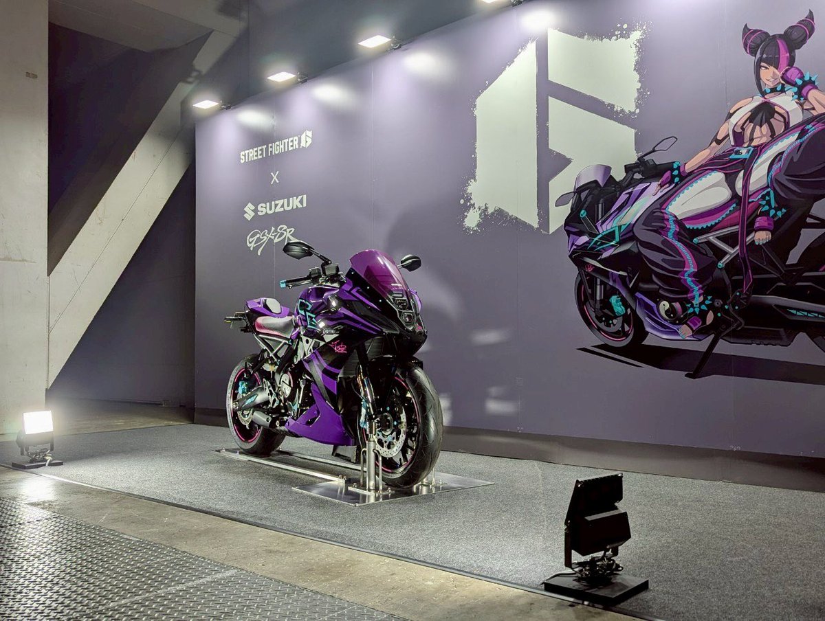 SUZUKIブースでは、「GSX-8R Tuned by JURI」が登場🏍️✨ ジュリの