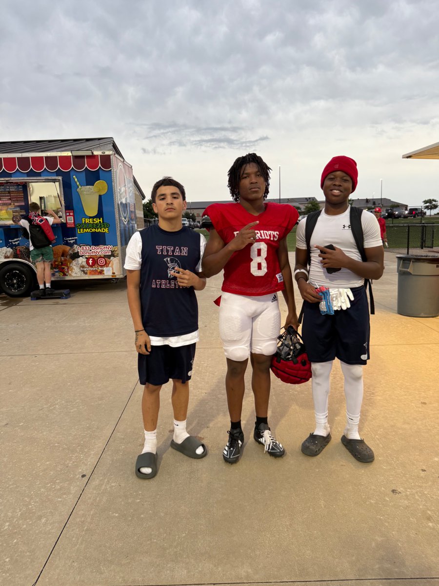 Had a great time at the East Veiw football spring game,  glad to say I was able to meet some of the players!