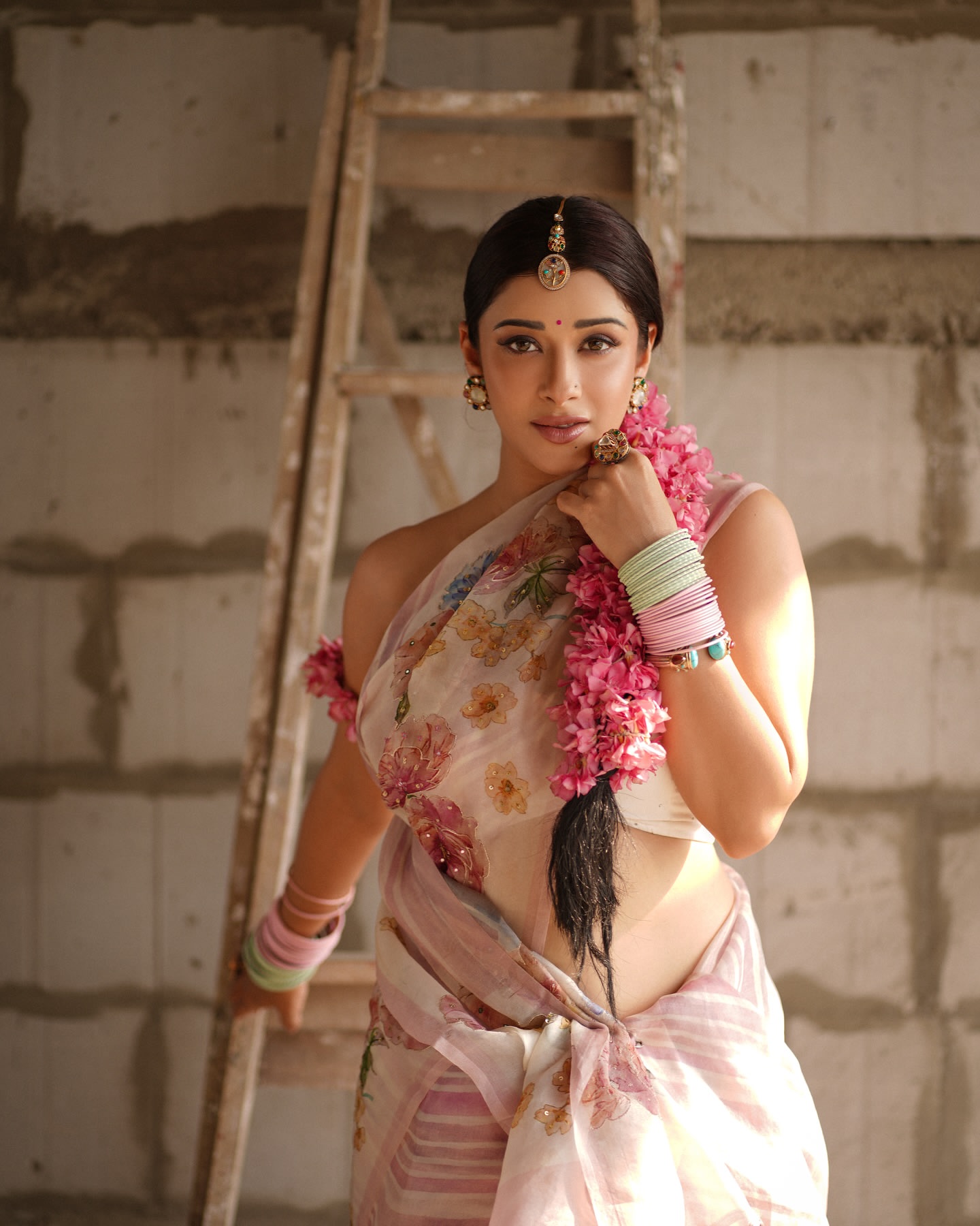 GqeNMmSWQAENKI8?format=jpg&name=large