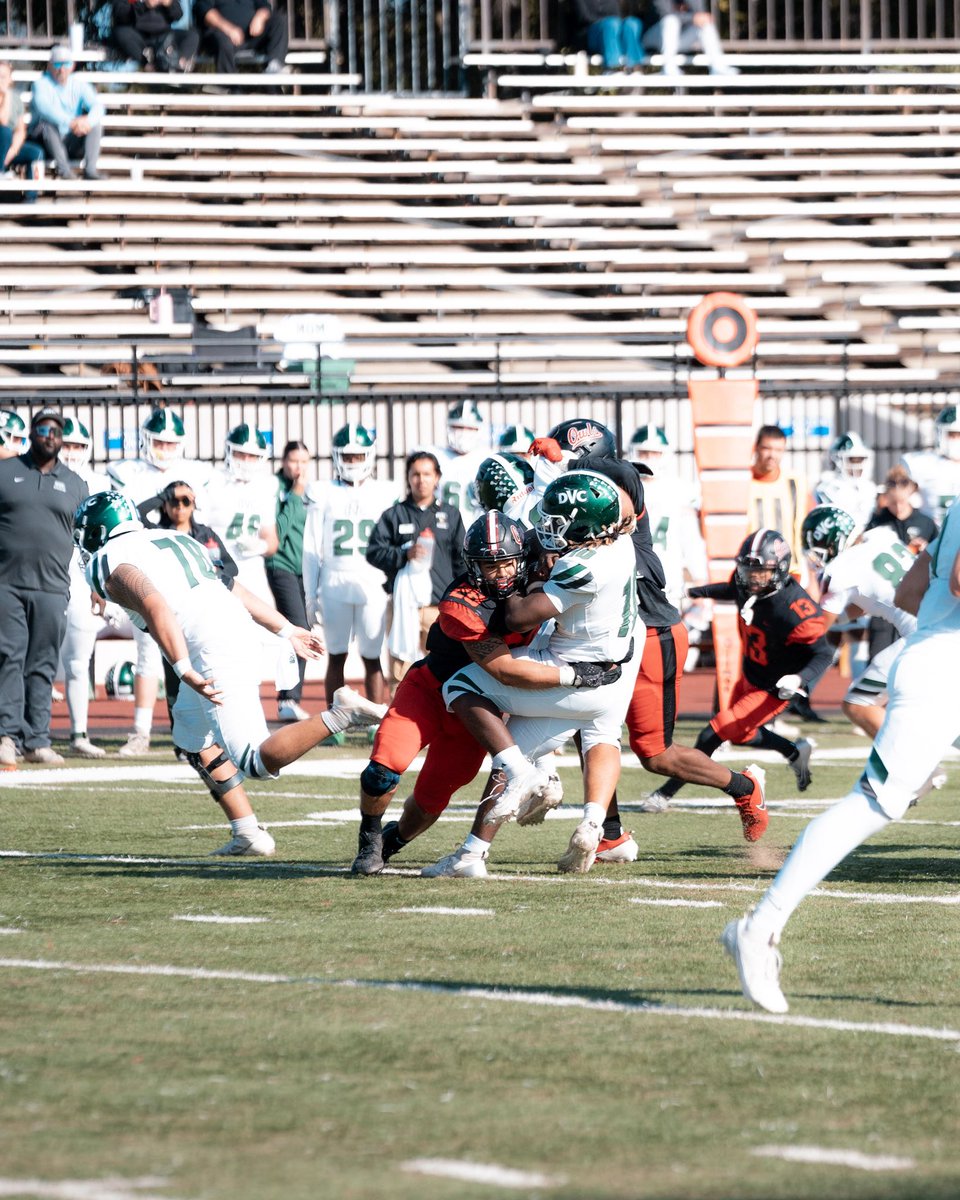 Sophomore linebacker <a href="/EpokiSiiFakaosi/">Epoki Fakaosi</a> picks up Tennessee State offer. #LoopRoad 🦉