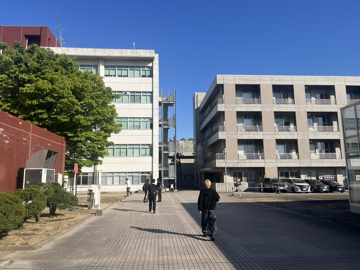 teppeikatori's tweet image. 北陸の雄、富山大学に到着。ちなみに略称は「富大」で「とみだい」と読みます。#ハイパーカミオカンデ 計画の中核の一つ @univ_toyama @HyperKamiokande