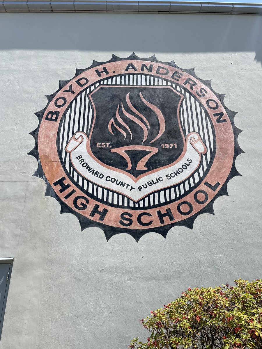 _OrtizTorres's tweet image. Thanks @NBP_Football @BACobrasFB @Mcarthur_FB @blanche_ely for having myself @KGueck7 &amp;amp; @j13wake today. #GRIT #SeahawkFast 🦅💨