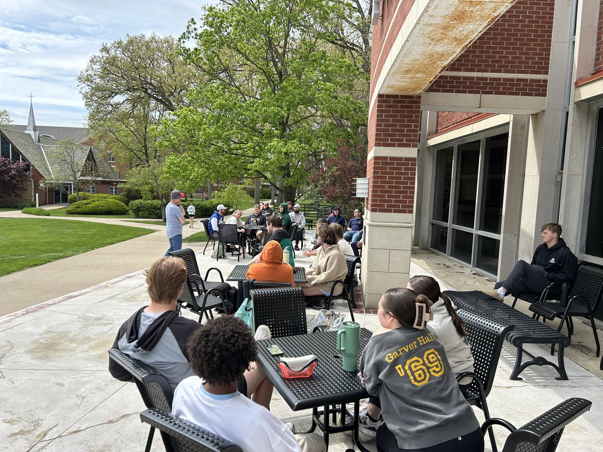 Scholars Day in Fort Wayne and an outdoor classroom in North Manchester. 

Our Health Science students did AMAZING research. A truly incredible job by both faculty and students. 💛🖤💛🖤
