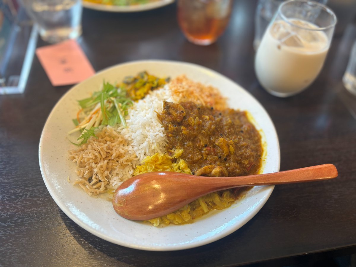 Primecast_corp's tweet photo. ＼コミュニケーションランチを開催しました🍴／

会社の福利厚生でおしゃれなランチを堪能🤤
お天気にも恵まれ、絶好のランチ日和でしたね♬

#福利厚生 #社内交流 #エンジニア https://t.co/vCm8wyxFii