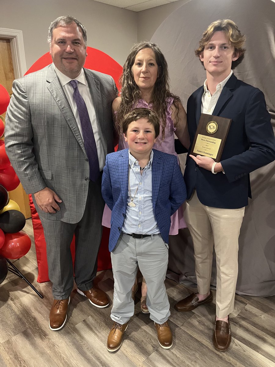 JIsaminger2026's tweet image. Junior athletic banquet ✅ Blessed to be named most valuable player for the varsity team this year! Excited to play in the AISA Junior all star game Monday night as well . Blessed to be apart of Heritage Christian academy athletics year after year.
Up next summer ball!…