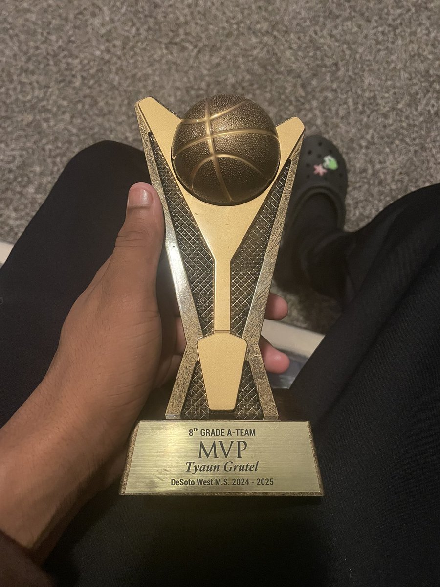 As i go into my freshman season i wanna say thanks to all my coaches for believing in me #AGTG #DeSotoTx #desotowest #desotohighschool #desotofb #staydown #DHS