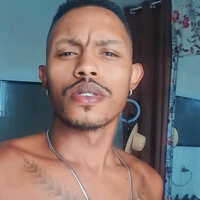 Nadson96c's tweet photo. #NovaFotoDePerfil https://t.co/L6OgiOLN36