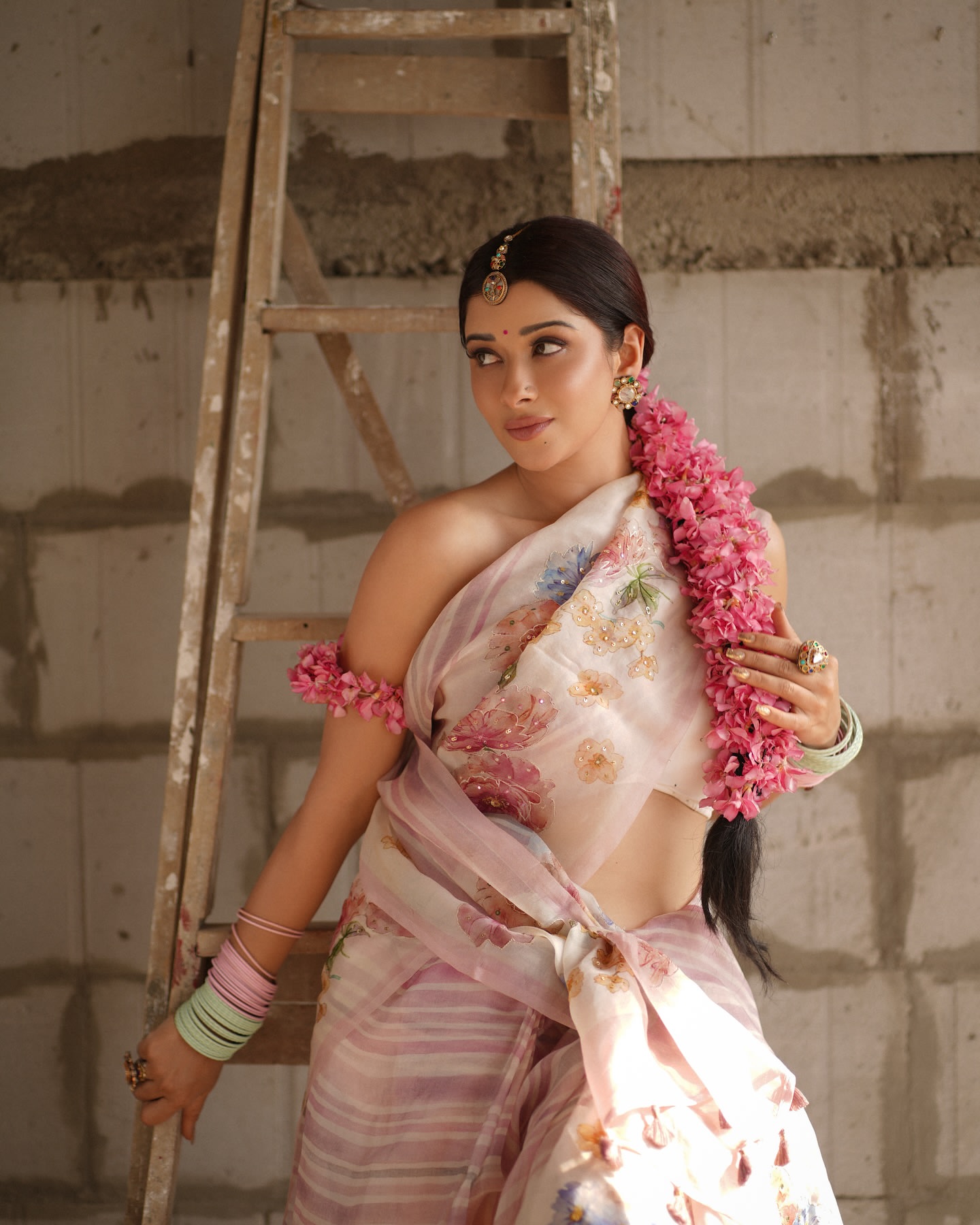 GqeS08UbUAAr0nX?format=jpg&name=large