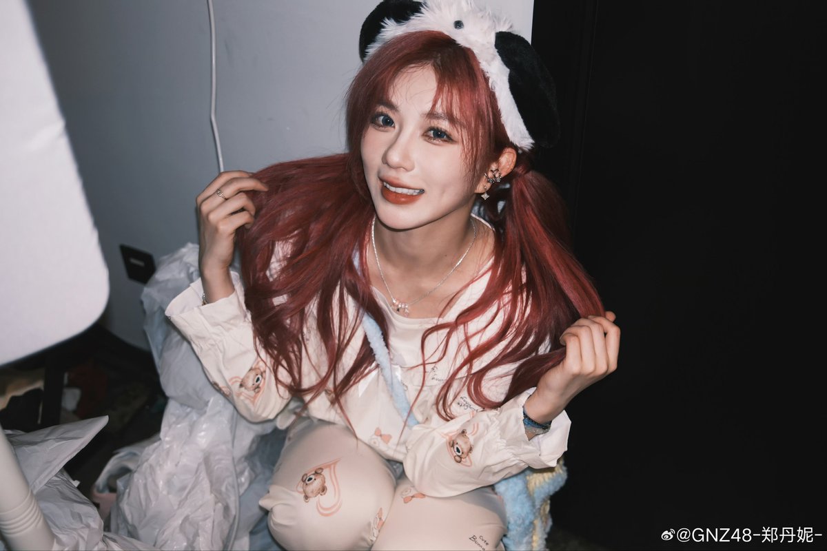 mirror_zdn's tweet photo. 눈에 넣어도 안 아플 내새끼...... 진짜 많이 아껴💙 https://t.co/ddExfkmKpd