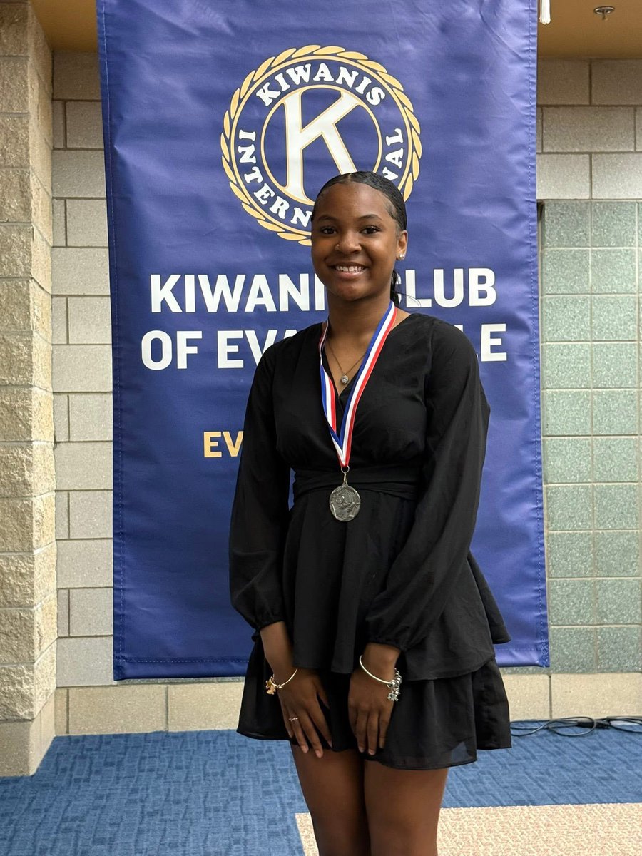 Congratulations to Alijah Stewart and Jordan Payne who were recognized by the Kiwanis of Evansville for Track and to Drew Ferguson &amp; Hope Scheller who were recognized for Tennis. 🐾

*not pictured Alijah and Hope