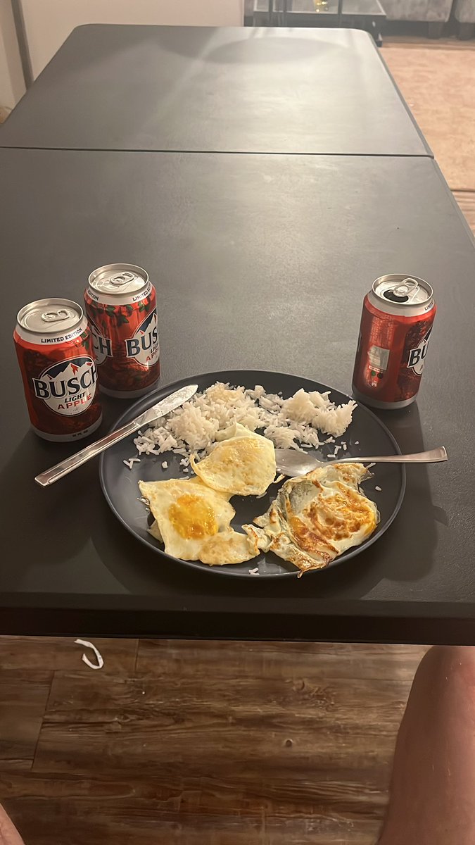 How do the French say it again?…Bone app the feet! #LateDinner #ReadingDay 
Tony