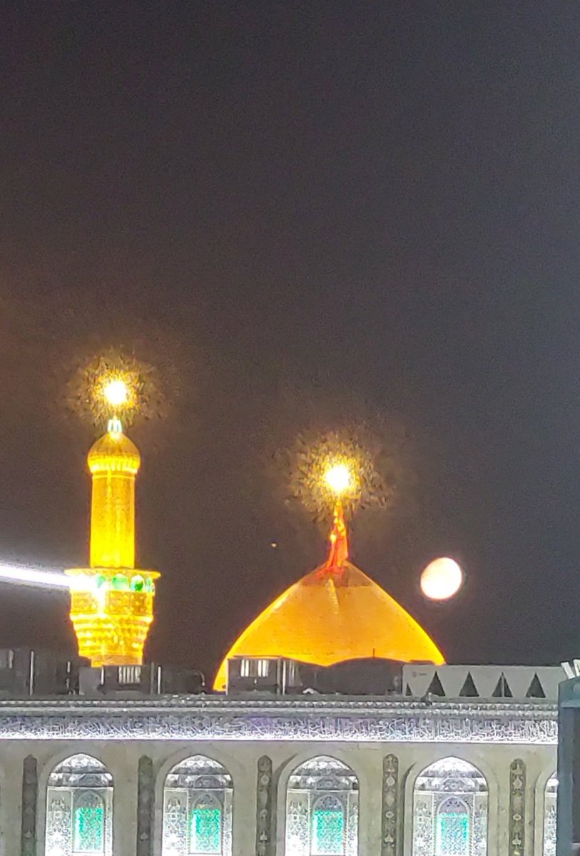 وقتی ماه آسمون کنار ماه زمین قرار می‌گیره
#سلام_از_تهران
#ایران_امام_رضا