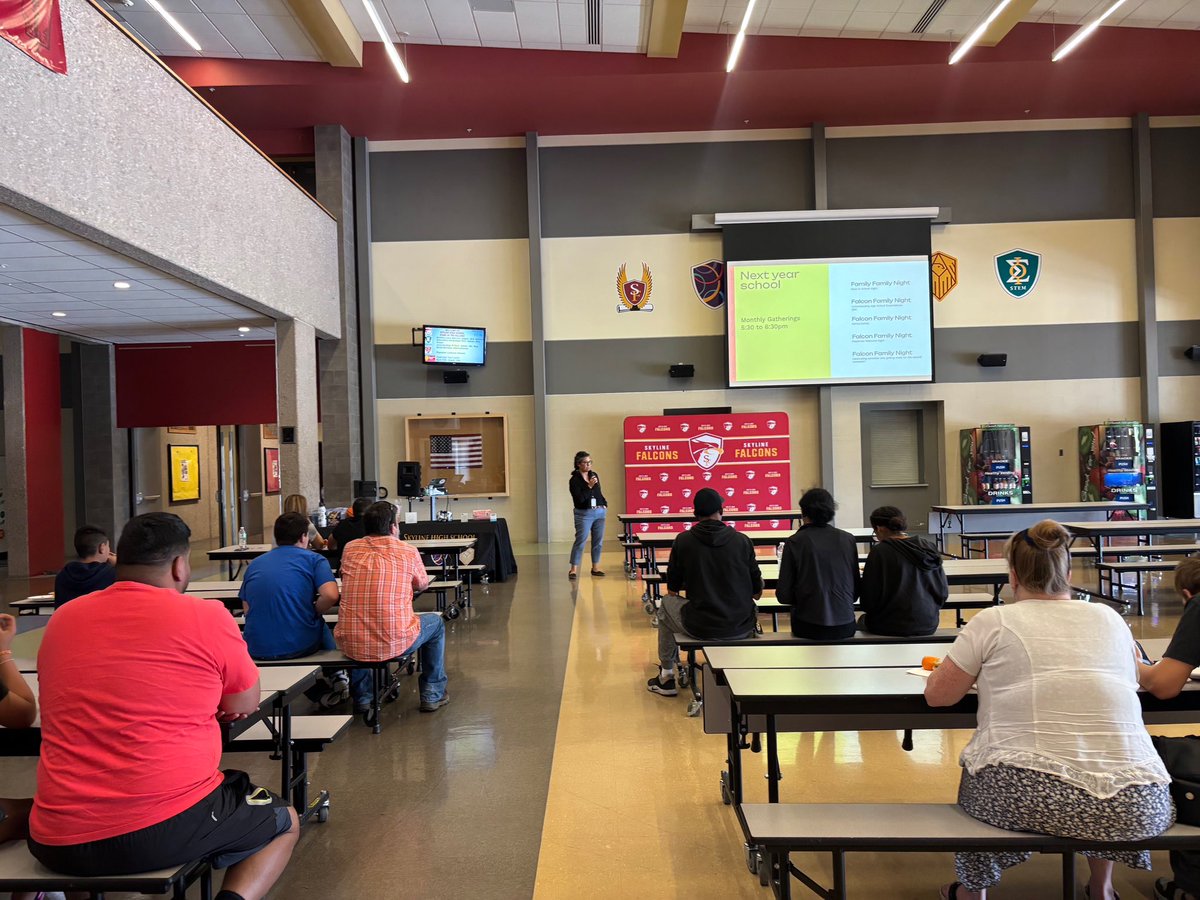 Tonight we held our first Falcon Family Night — a fantastic event bringing our community together as we build momentum for continued excellence next year! #StVrainStorm #WeAreSkylineEveryDay!  @SVVSDsupt <a href="/SVVSDdeputy/">Jackie Kapushion, Ed.D.</a> <a href="/KarlaAllenbach/">Karla Allenbach</a>