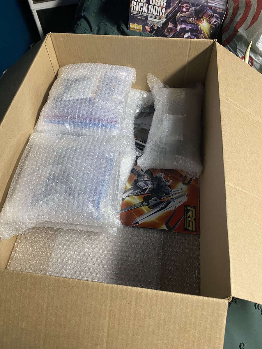 5 Gunpla carefully wrapped up and packed

23 more to go 😭