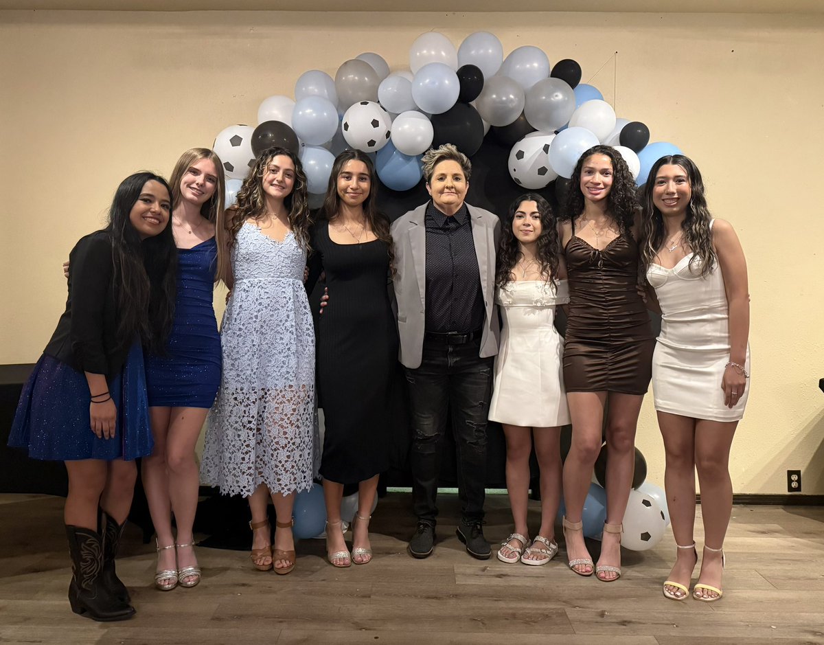 Shae Huntington (@shaehuntington) on Twitter photo Special night celebrating <a href="/HarlanGSoccer/">Harlan Women’s Soccer</a> ! I am so proud of this amazing group of seniors and all of their accolades !
#HawkYeah 🦅🩵⚽️
<a href="/NISDHarlan/">Harlan High School</a> Special night celebrating <a href="/HarlanGSoccer/">Harlan Women’s Soccer</a> ! I am so proud of this amazing group of seniors and all of their accolades !
#HawkYeah 🦅🩵⚽️
<a href="/NISDHarlan/">Harlan High School</a>