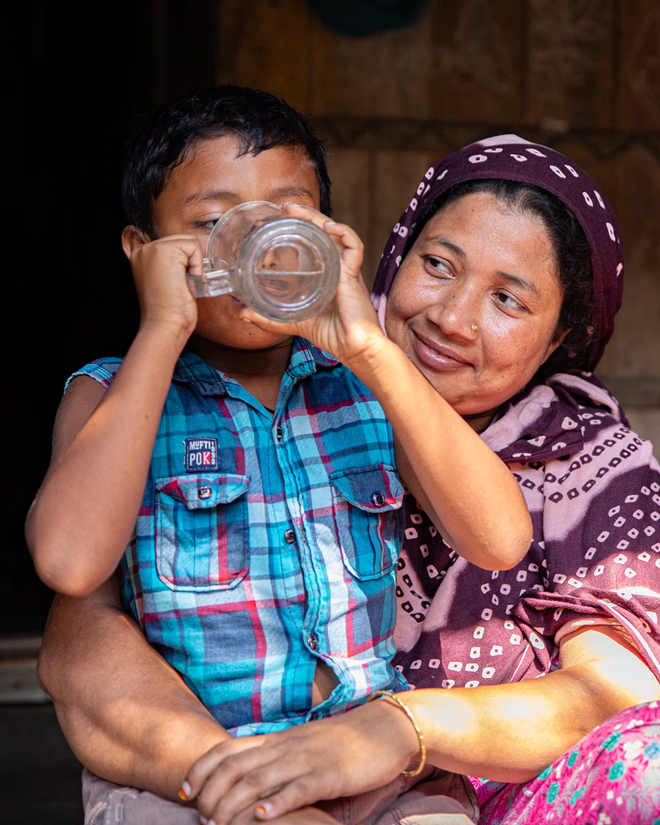 The moms we know are inspiring. Their strength transforms their communities. They are passionate about giving their children what is needed to learn and to dream. And with access to safe water, these moms are unstoppable. Join us and help empower more moms with lasting access to
