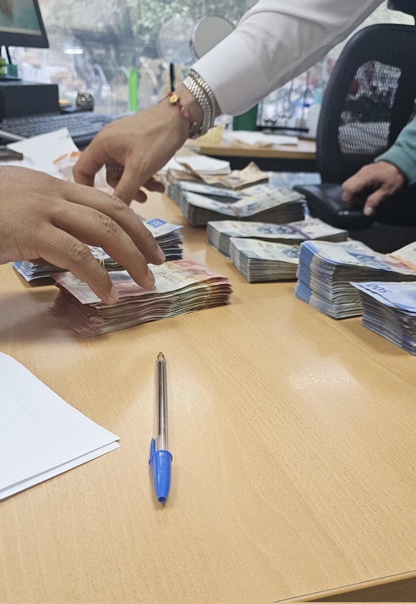 Héroe de la clase trabajadora tweet media