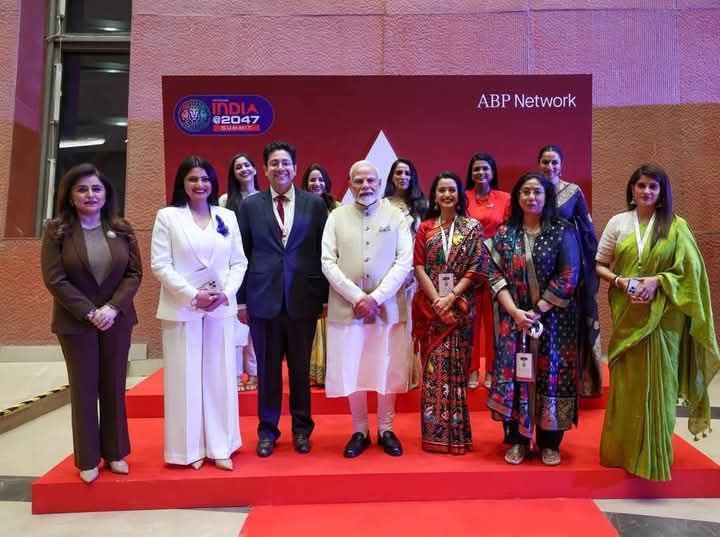 ramanswall's tweet image. #PMModi has been busy since his childhood. Earlier he used to be visible on the railway platform and now he missed all party meet and caught with tagline 
#PMModiOnABP

Don&apos;t take #IndiaPakistanWar
seriously, tv is important

#IndianNavyAction 
#GiftOfEducation
#OperationSindoor2