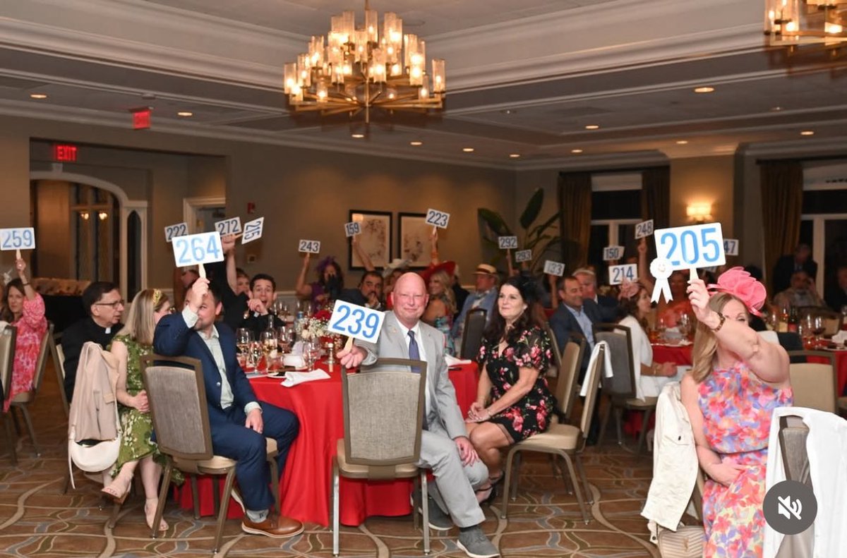 tj_tyrrell's tweet image. I had a cool opportunity &amp;amp; honor to introduce our keynote speaker &amp;amp; special guest, the legendary @DickieV at our “Knight at the Derby” fundraiser for @ICCatholicPrep. Thanks to all who supported such an “A”wesome event! #KnightofJewels #DickieV #GoKnights