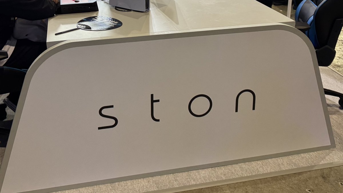 Pixio公式 tweet media