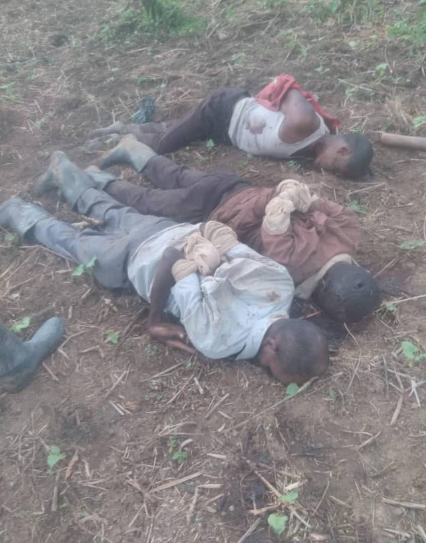 carnage à MAMBEMBE-MASEME  la nuit du 7 mai,aucune autorité ne parle où n'agit .Pourtant il y avait  lieu d.éviter les dégâts matériels, humains si les forces de sécurité prenaient au sérieux l'alerte dla population .La question ADF doit être pris au même titre que celle du M23