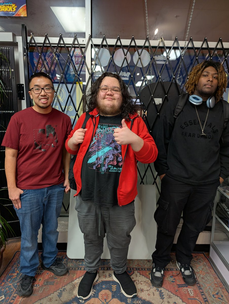 Congratulations to our Top 3 for Just Mids #32!!

🥇 <a href="/HUEBERT47/">HUEBERT</a> 
🥈 <a href="/Lt_Husky/">LtHusky</a> 
🥉 Ori

Thank you to everyone who came out today! We look forward to supporting Fatal Fury: City of the Wolves for the foreseeable future at Just Mids!