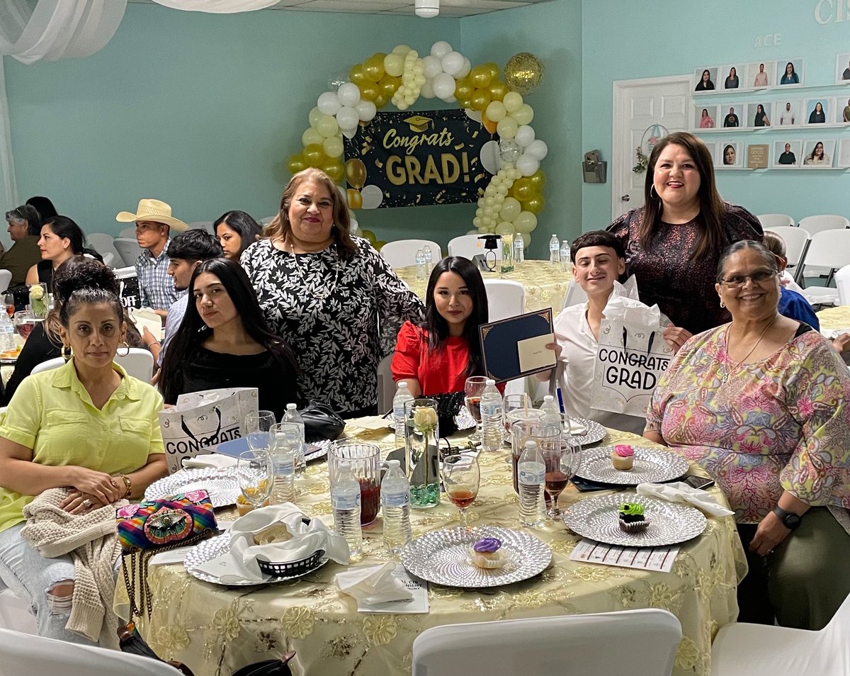 LFCISDFamEngage's tweet image. Congratulations to our @losfresnoshigh CIS scholarship recipients! Amazing evening celebration! Special thanks to Ms. Laura Orive (@CIS_LFHS). @cameron_cis @jmcdonough33 @LosFresnosCISD