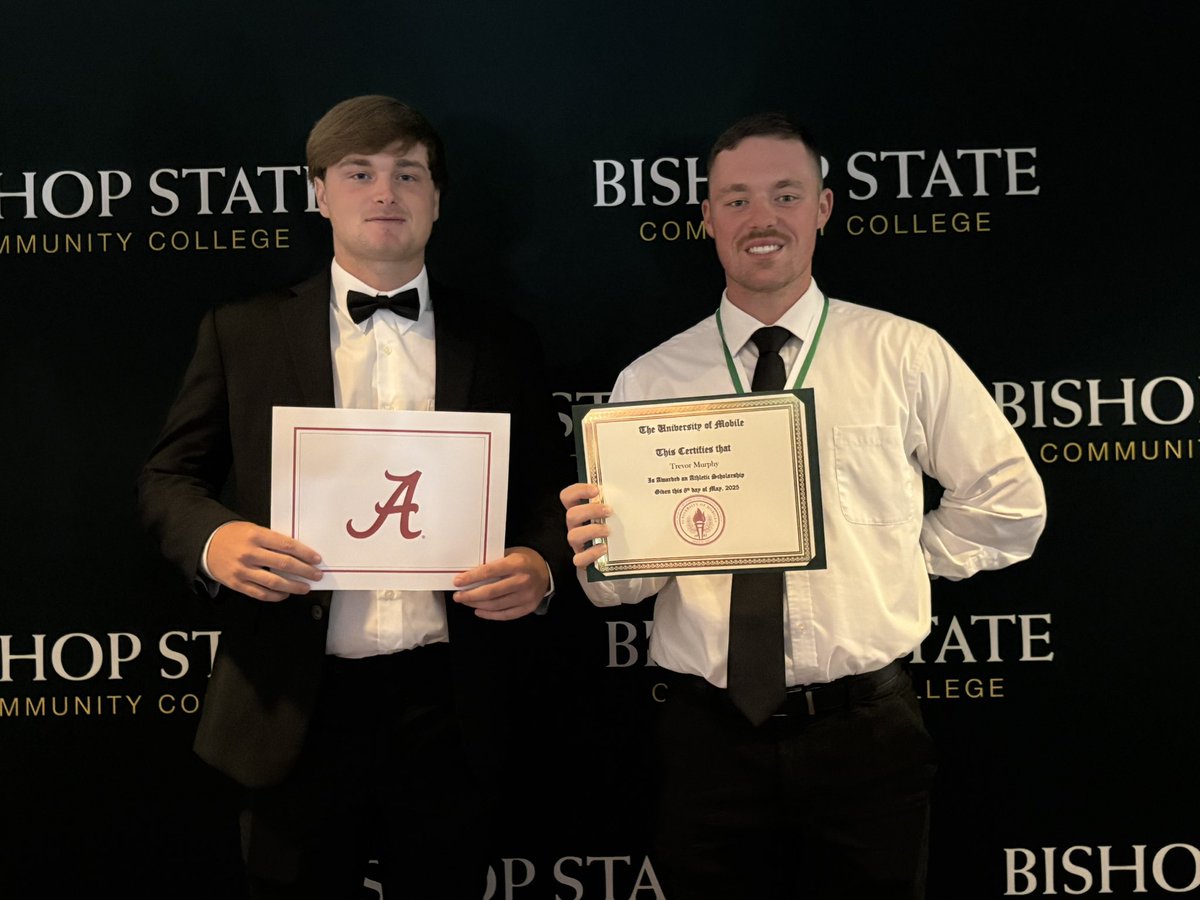 Baseball_bscc's tweet image. When athletes dominate in the classroom it PAYS$$$$OFF$$$ #Bishopstatement 💪 🙌 Proud of you 
@TrevMurph10 @MacBradley15