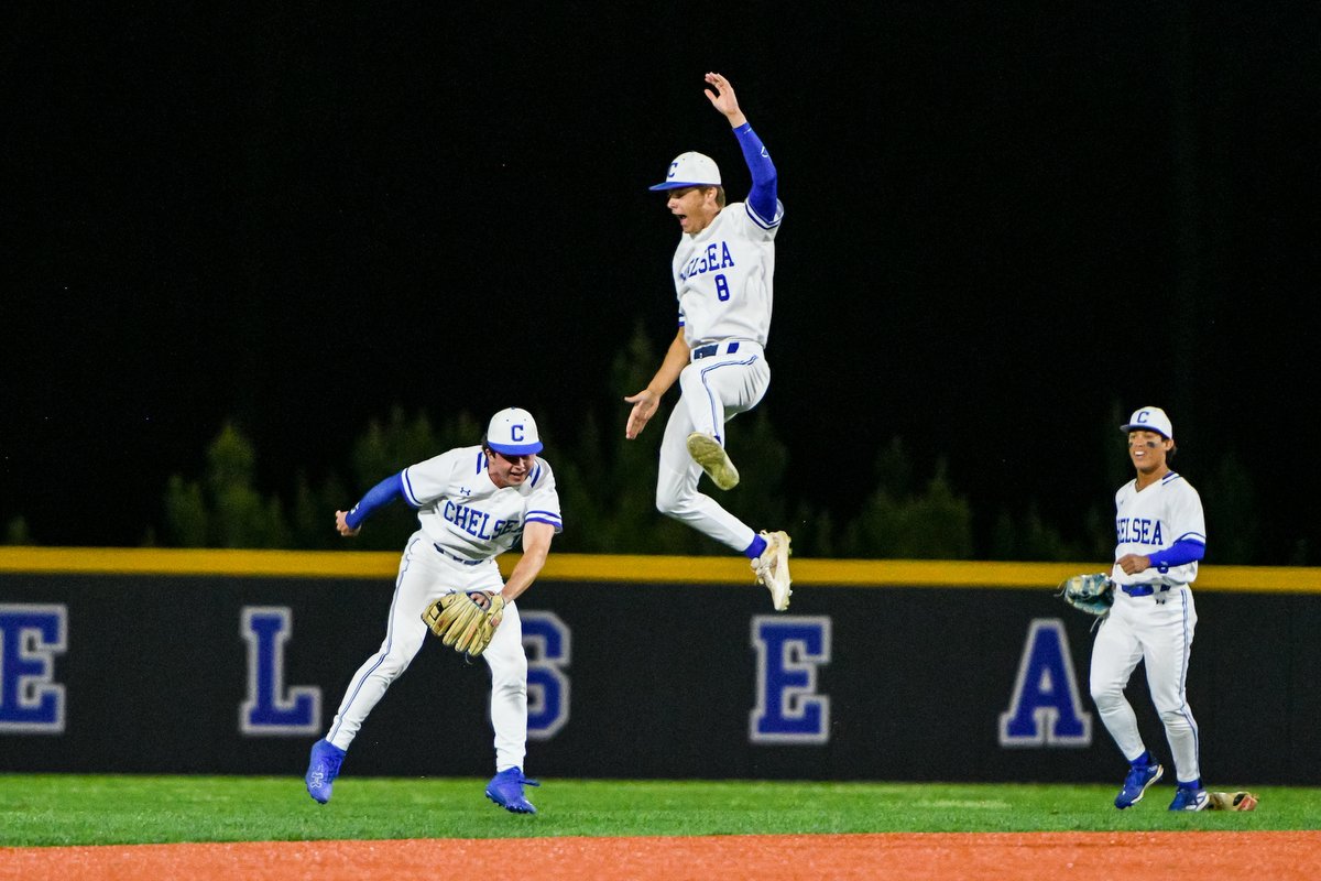 Kyle Parmley 🥎 (@kyleparmley) on Twitter photo FINAL: Chelsea sweeps Stanhope Elmore, 8-1 and 3-2, to advance to the Class 6A state championship series.
It'll be the second finals appearance ever for <a href="/chshornetbball/">Chelsea Hornets Baseball</a>. They'll get Hartselle next week.
Story: 280living.com/sports/Chelsea… FINAL: Chelsea sweeps Stanhope Elmore, 8-1 and 3-2, to advance to the Class 6A state championship series.
It'll be the second finals appearance ever for <a href="/chshornetbball/">Chelsea Hornets Baseball</a>. They'll get Hartselle next week.
Story: 280living.com/sports/Chelsea…