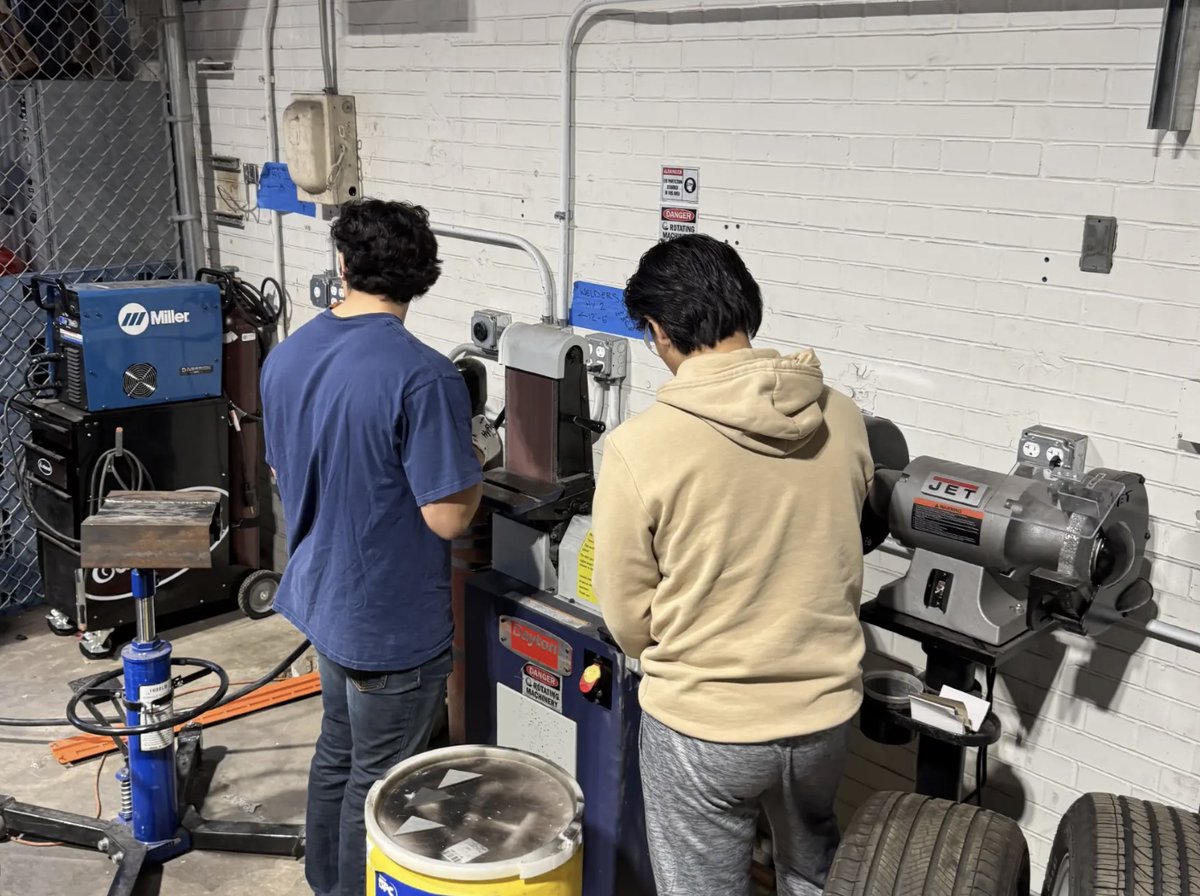 EcoCAR Challenge (@ecocarchallenge) on Twitter photo ๐โก๏ธ The <a href="/iitecocar/">Illinois Tech EcoCAR</a> team is crushing Year 3 of the EcoCAR EV Challenge! From advancing ADAS features to prepping for final vehicle testing, theyโre making big moves in every sub-team.
๐ Read the full blog here: avtcseries.org/news-media/illโฆ ๐โก๏ธ The <a href="/iitecocar/">Illinois Tech EcoCAR</a> team is crushing Year 3 of the EcoCAR EV Challenge! From advancing ADAS features to prepping for final vehicle testing, theyโre making big moves in every sub-team.
๐ Read the full blog here: avtcseries.org/news-media/illโฆ