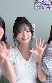 22CenturyTuna's tweet photo. nahh it's really her https://t.co/kT3kXyivnf