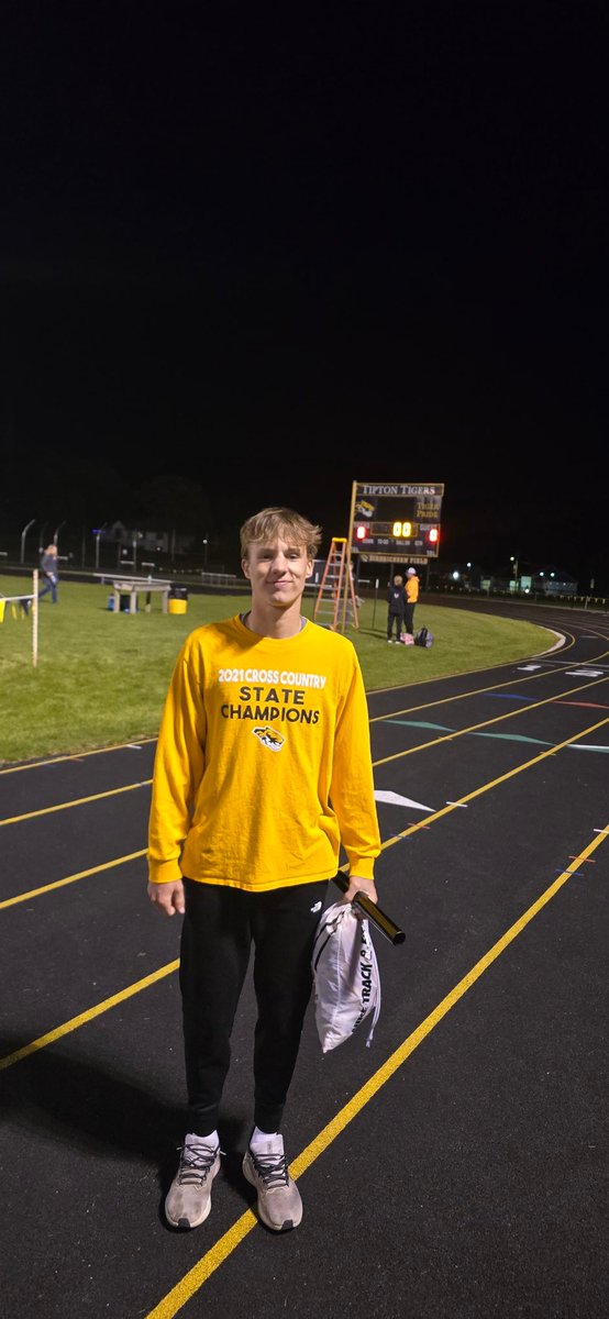Congrats to <a href="/ClayBohlmann4/">Twiterless Clay</a> for being voted as Male athlete of the year by the RVC coaches.

Well deserved