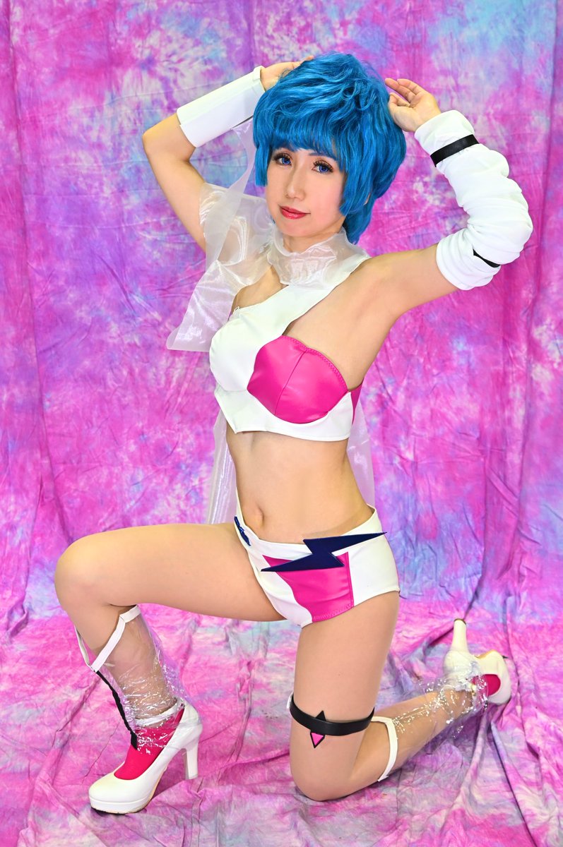 ［ウイングマン💙あおいさん］
#美少女パラダイスGWスペシャル でのお写真〜！

5/6、スタッフを始めてちょうど1年が経ちました。
80年代付近の作品が大好きな気持ちを、皆で共有できる、最高の即売会としてこれからも全力で盛り上げていきたい…！

📸<a href="/fuuta_23/">風太</a> 

 #うきうっきぃ
 #美少女パラダイス