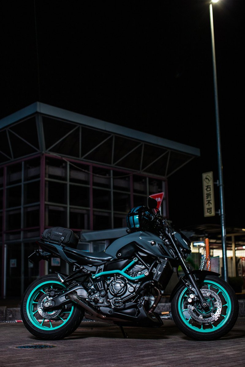3xv_che's tweet photo. 待ち切れず、MTで集まった夜。

#MT夜会 
#DSOJ
#MT09SP #MT07
#6dmark2 https://t.co/ofHyKHQVYx