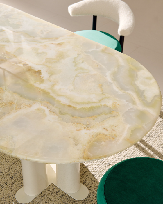 BeluxConcet's tweet photo. Elevate your dining space with this stunning table! White onyx marble top + sleek mother-of-pearl legs = the perfect harmony of luxury &amp; simplicity. Ideal for chic, modern homes! #DiningTable #LuxuryDesign #MinimalistStyle #HomeDecor #ModernLiving https://t.co/oX2qczQrnr